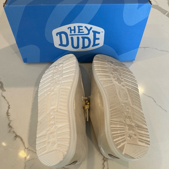 Hey Dude Women’s Wendy Metallic Gold - Picture 5 of 5